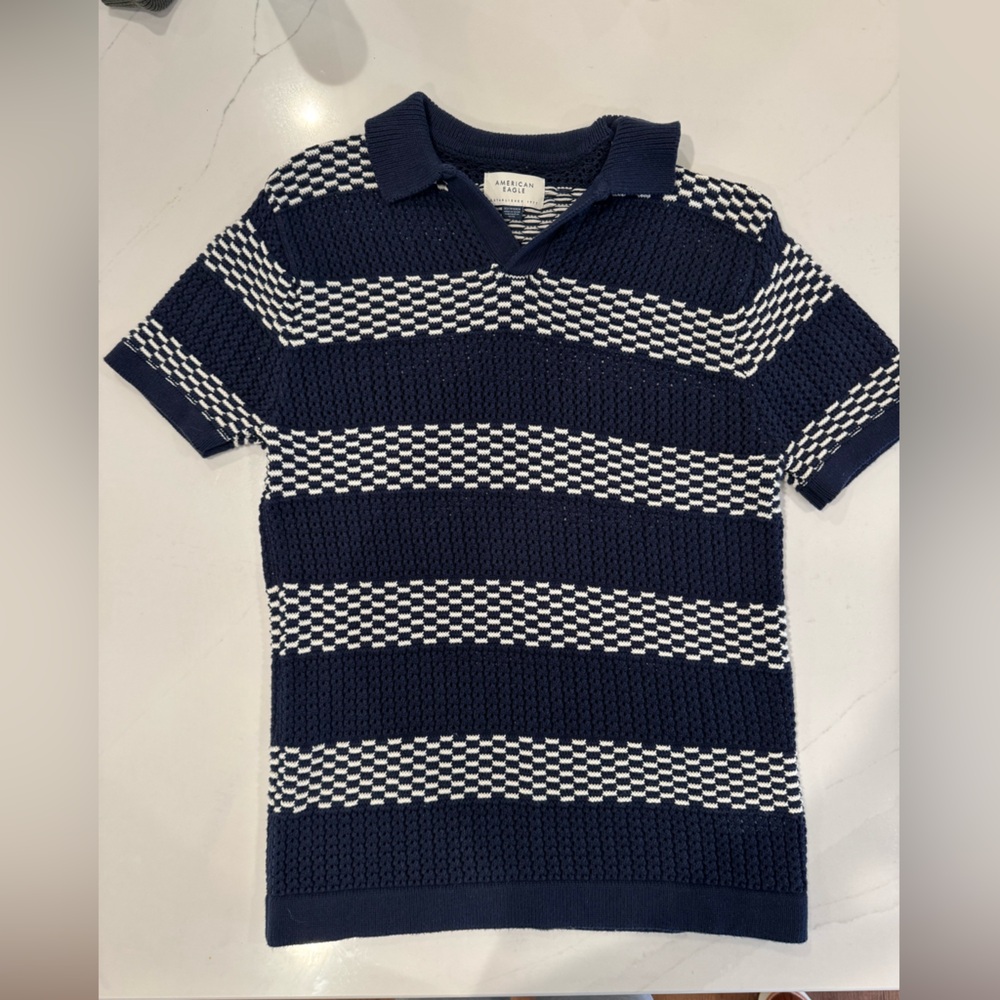 American Eagle Men’s Knit Shirt XS